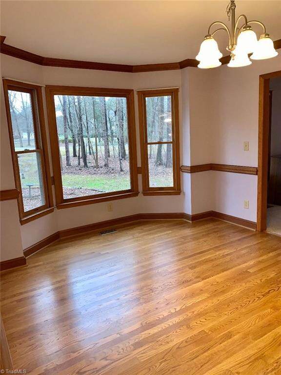 311 Holyoke Rd, Greensboro, NC 27406 - photo 6