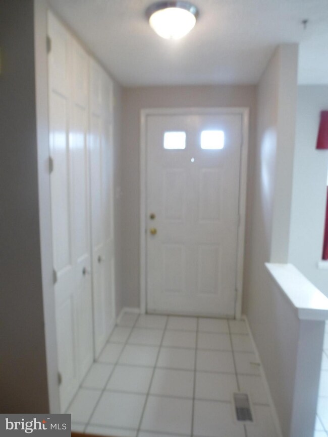 6023 Rowanberry Dr, Elkridge, MD 21075 - photo 2