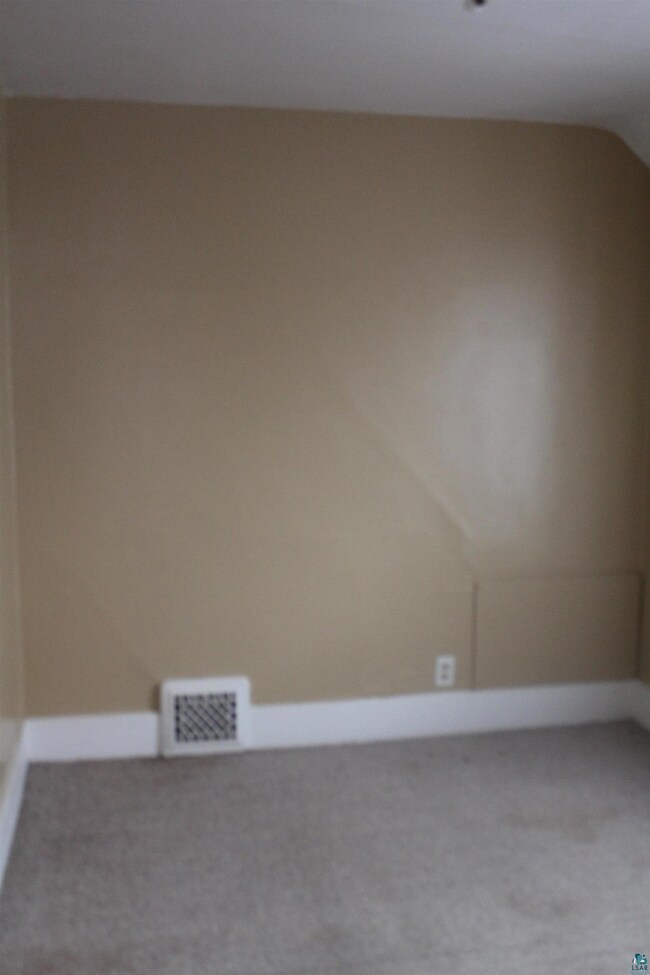 Upper bedroom