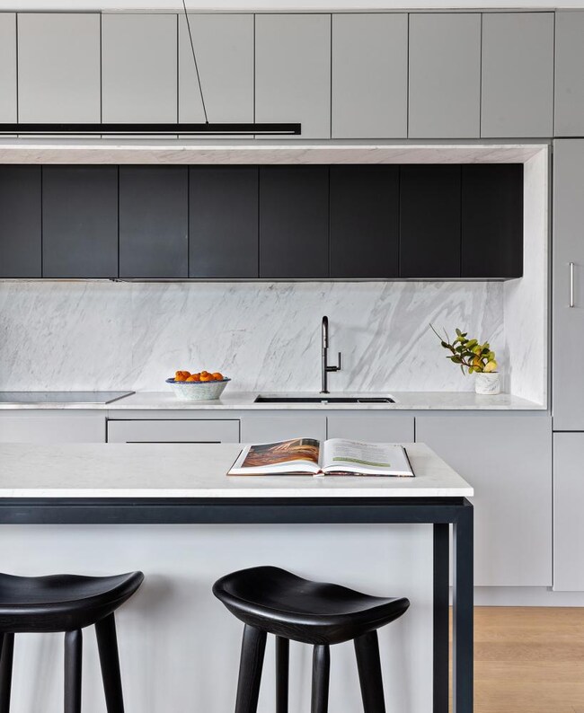 215 N 10th St unit 4-F, Brooklyn, NY 11211 - photo 4