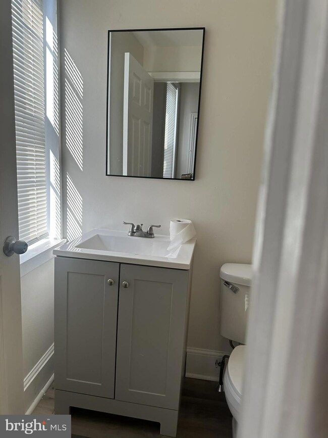 1532 S 2nd St unit 3F, Philadelphia, PA 19148 - photo 4