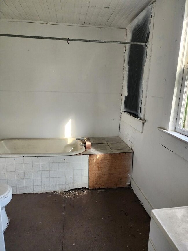 714 W Altamaha St, Fitzgerald, GA 31750 - photo 6