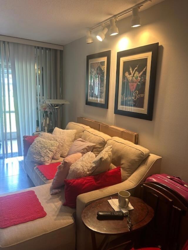 1107 Bahama Bend unit A1, Coconut Creek, FL 33066 - photo 6