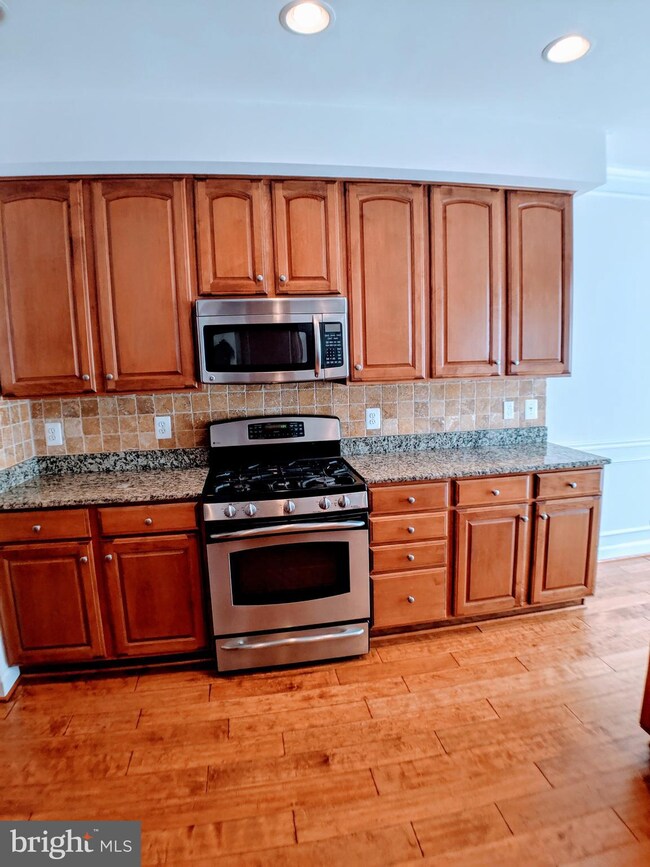 13664 Venturi Ln unit 218, Herndon, VA 20171 - photo 3