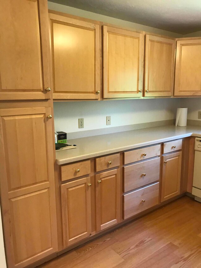 2 Friendship Ct, Mashpee, MA 02649 - photo 5