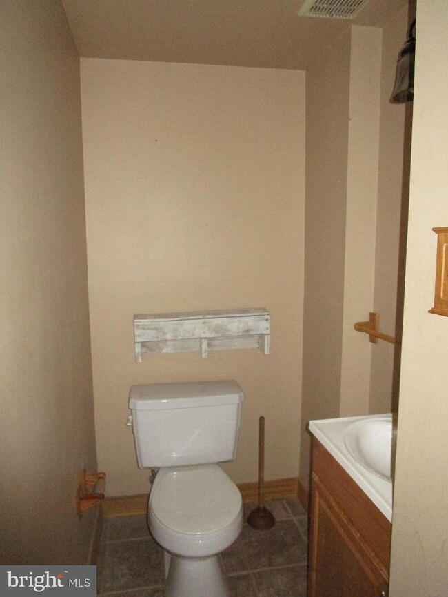 4208 Saint Denis Dr, Philadelphia, PA 19114 - photo 6