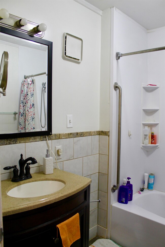 241 Nashua St, Milford, NH 03055 - photo 6