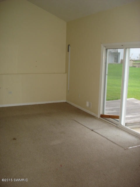 10260 Winterwood Dr, Zeeland, MI 49464 - photo 6