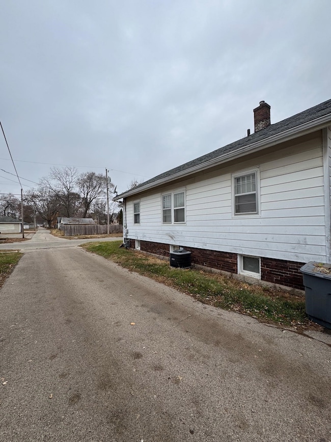 1610 Parmele St, Rockford, IL 61104 - photo 3