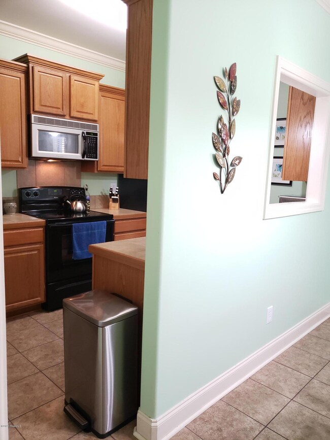 307 Sunflower kitchen 5