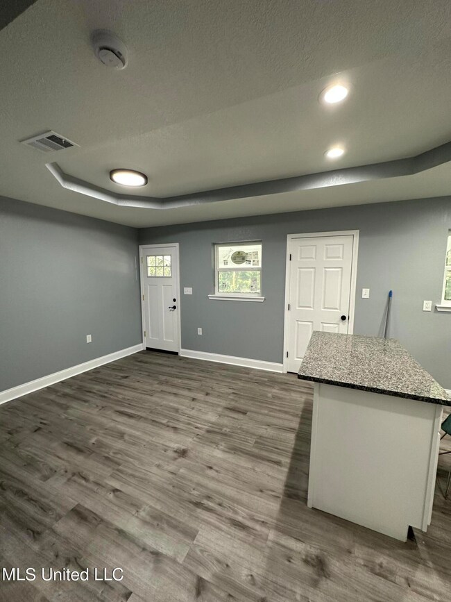 Dining Area 714 A Mitchell St