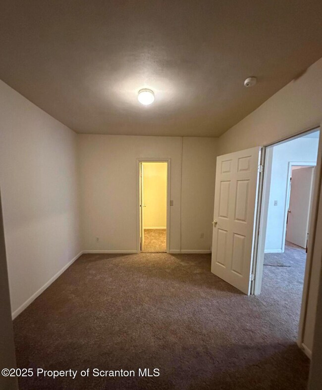 318 15th Ave unit 2, Scranton, PA 18504 - photo 4