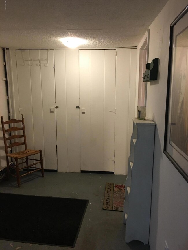 3308 Lois Dr unit B, Anchorage, AK 99517 - photo 5