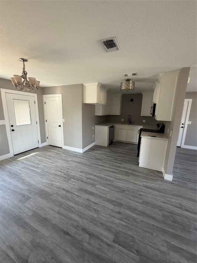 6801 Lakeview Dr, Bonham, TX 75418 - photo 5