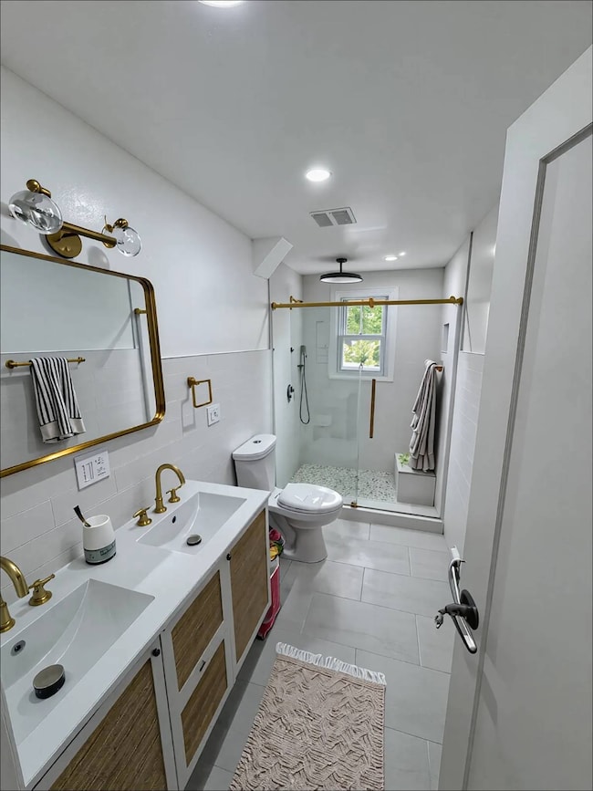 Unit 1 - Master Bath