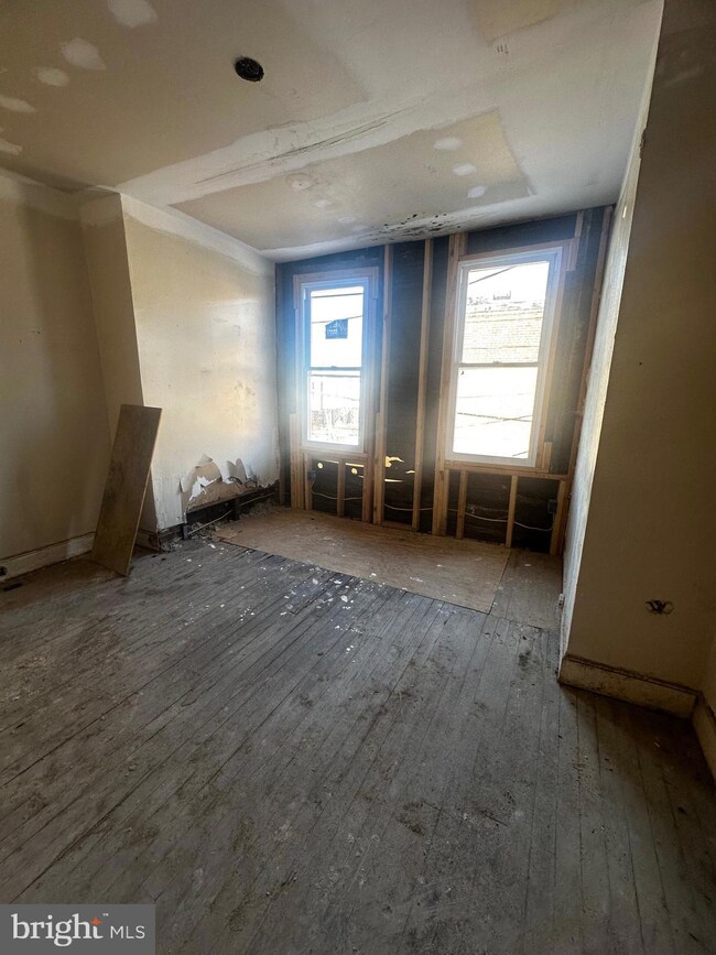 2816 E Madison St, Baltimore, MD 21205 - photo 5