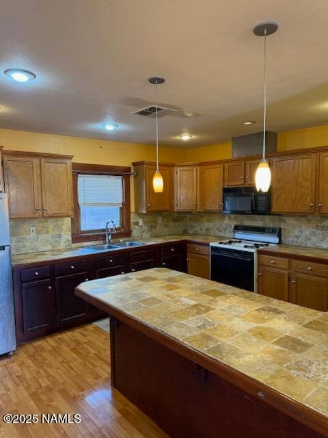 722 N Warren Ave, Winslow, AZ 86047 - photo 7