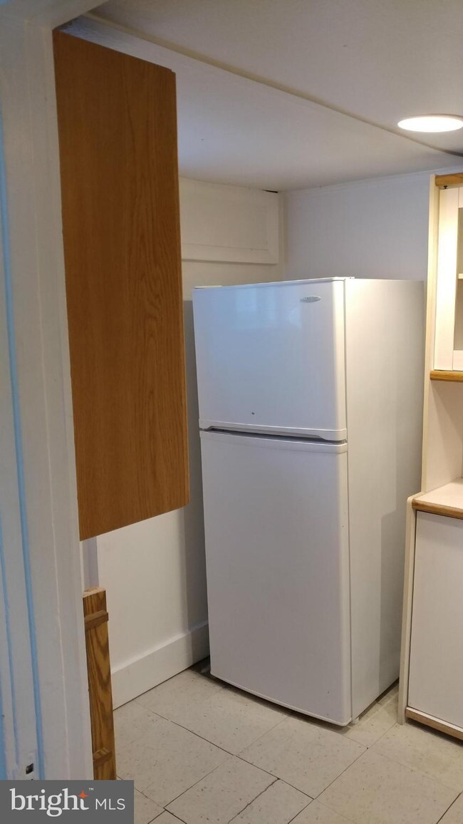 814 Boucher Ave, Annapolis, MD 21403 - photo 3