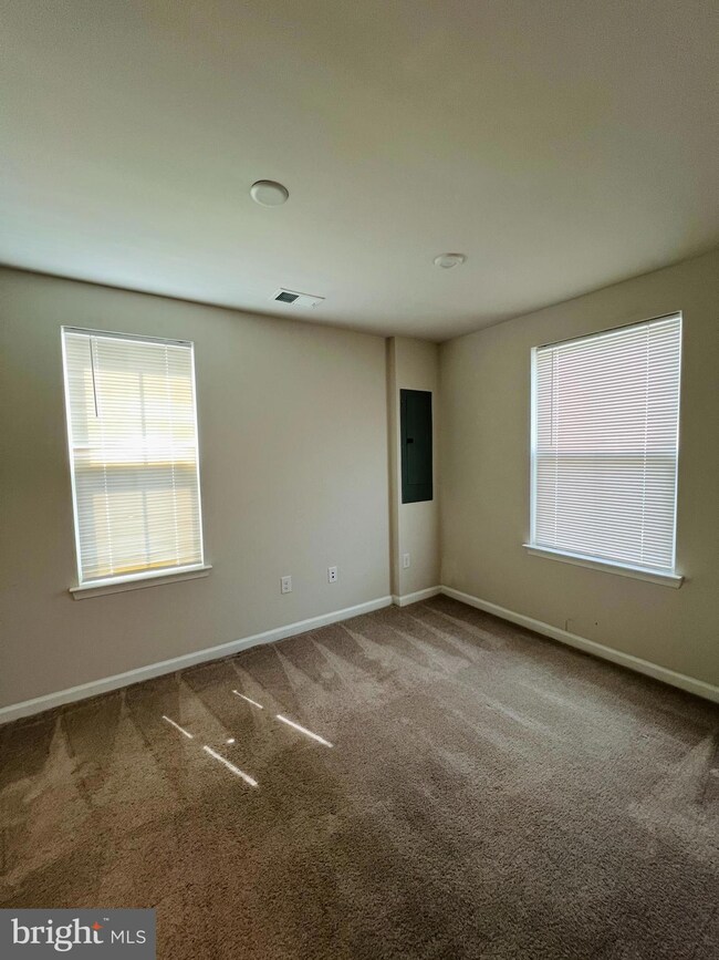 747 Quarry Point Rd, Malvern, PA 19355 - photo 3