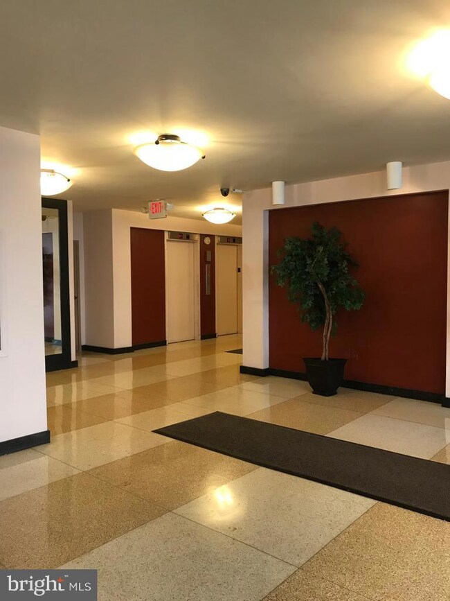 The Monroe House Condos unit 301, Washington, DC 20006 - photo 4