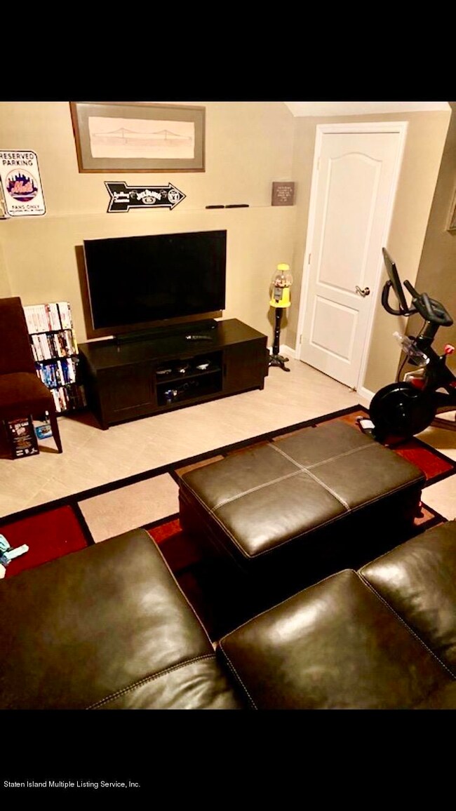 16 Knight Loop, Staten Island, NY 10306 - photo 4