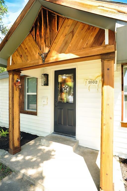 1002 S 4th St, Bonham, TX 75418 - photo 4