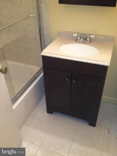 8136 Sleepy View Ln, Springfield, VA 22153 - photo 6