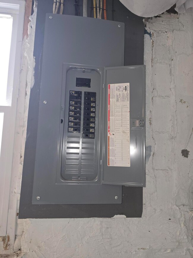 135 Seedorff St, Battle Creek, MI 49037 - photo 7