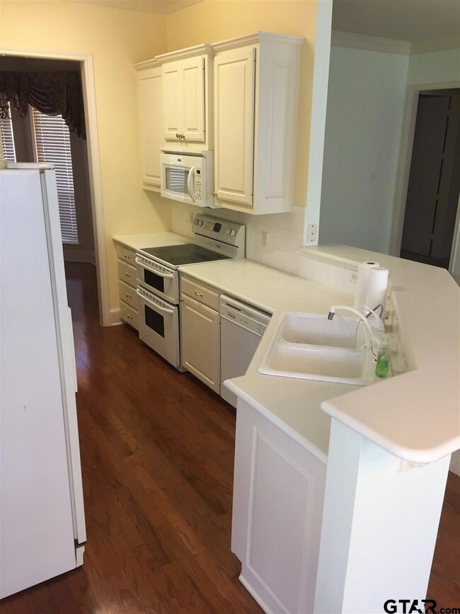 2314 Dietz Ln, Tyler, TX 75701 - photo 3