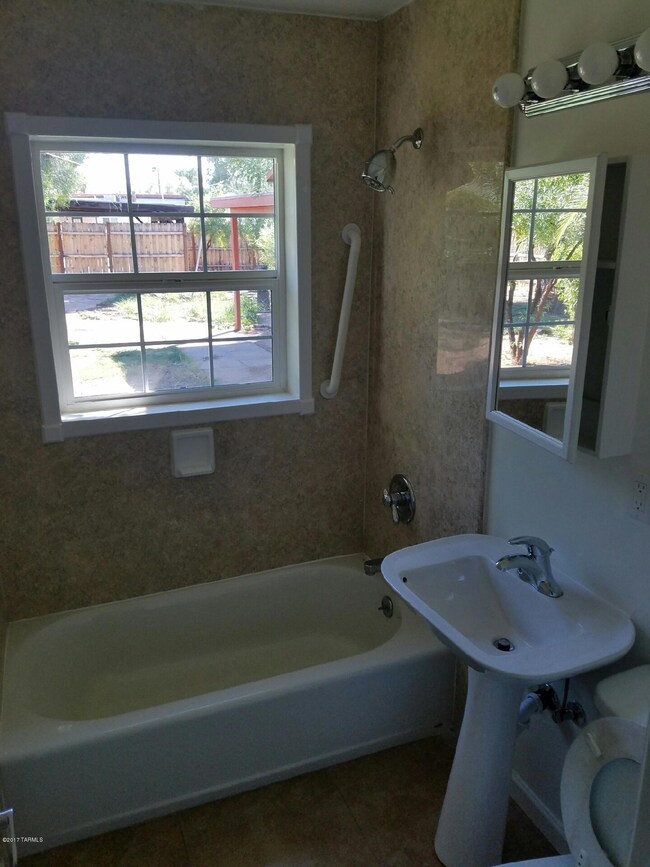 1408 E Spring St, Tucson, AZ 85719 - photo 6