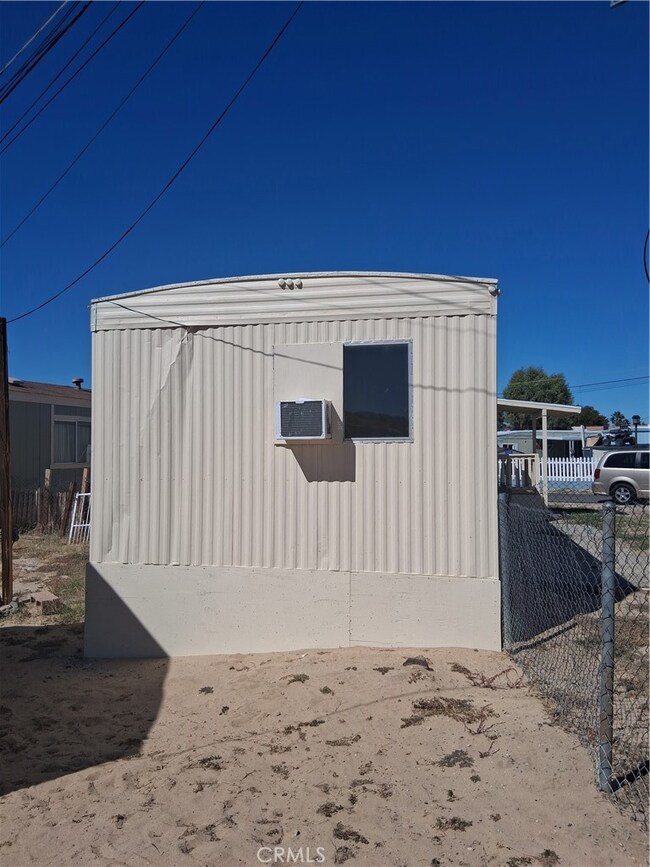 4561 Adobe Rd unit 40, Twentynine Palms, CA 92277 - photo 5