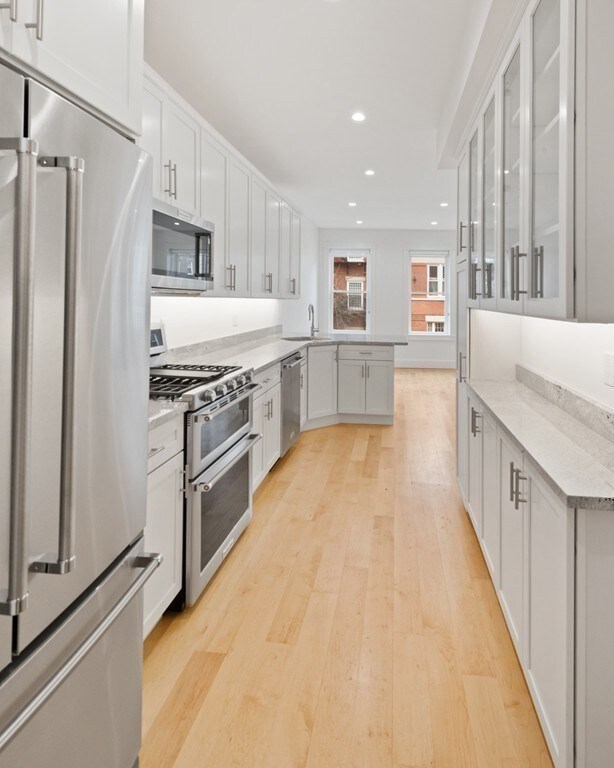 348 Hanover St unit 2, Boston, MA 02113 - photo 2