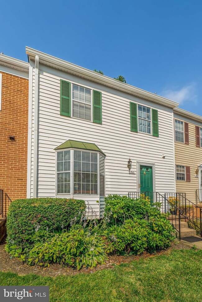 192 Fairfield Dr, Warrenton, VA 20186 - photo 3