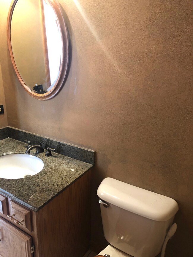 1/2 Bath