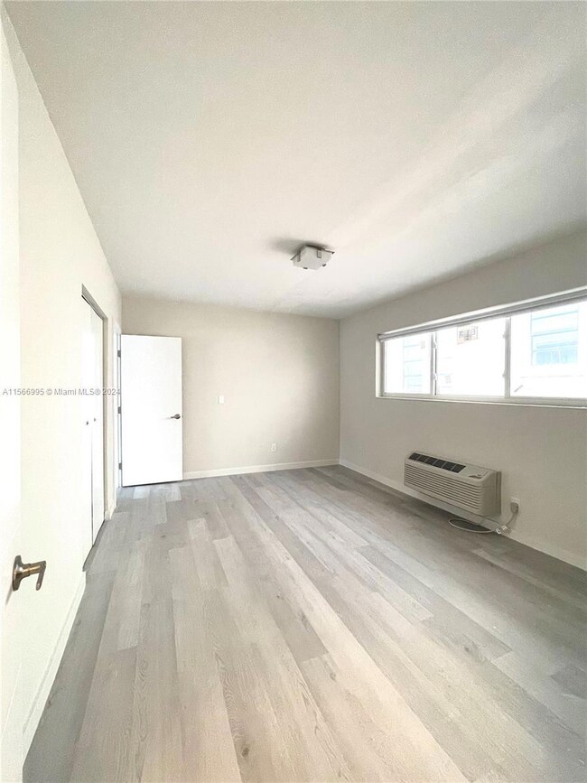 1525 Michigan Ave unit 10, Miami Beach, FL 33139 - photo 5