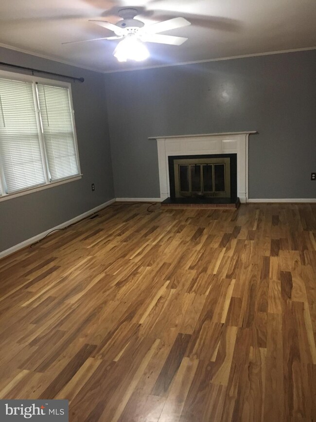 5819 Victor Dr, Sykesville, MD 21784 - photo 6