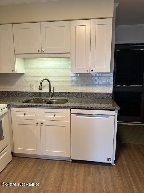 2008 E Fort MacOn Rd unit J-15, Atlantic Beach, NC 28512 - photo 3