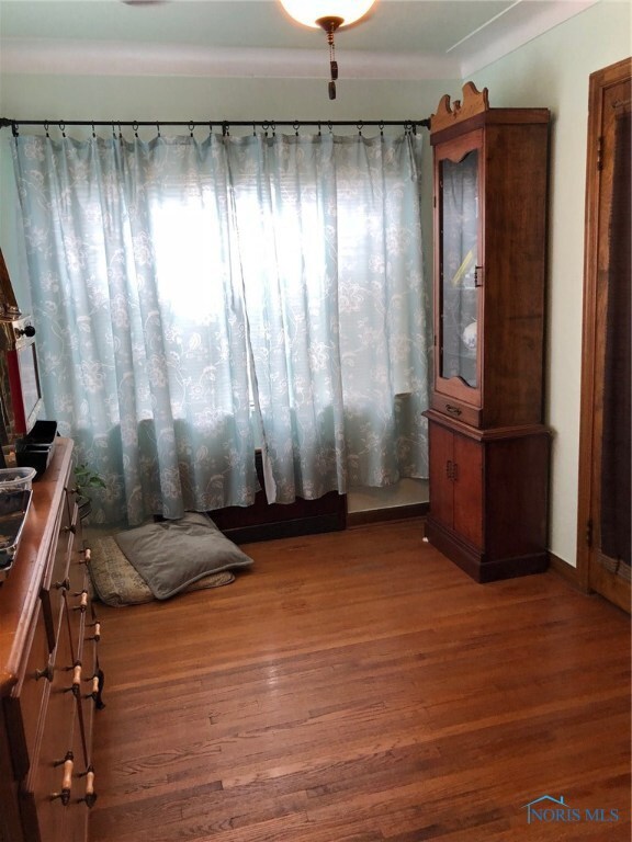 Sunroom/Den