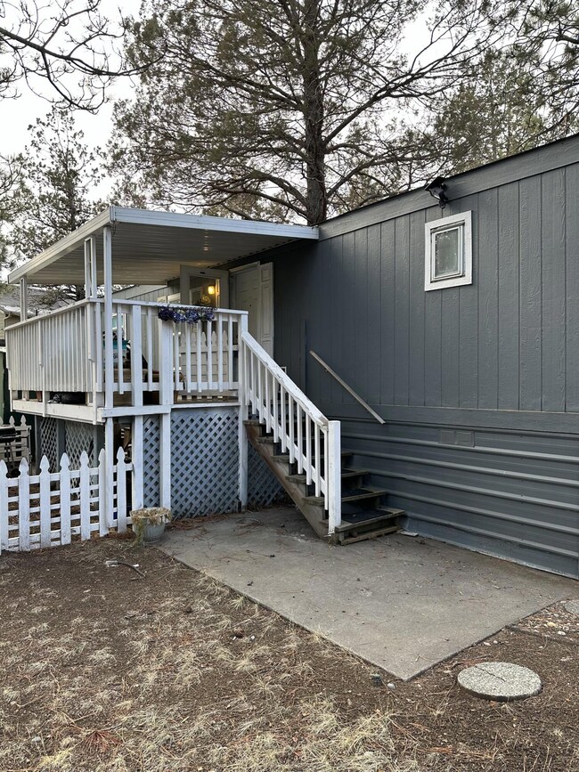 60901 Brosterhous Rd unit 743, Bend, OR 97702 - photo 3