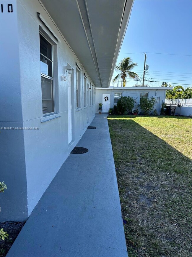 4210 SW 25th St unit 2, West Park, FL 33023 - photo 6