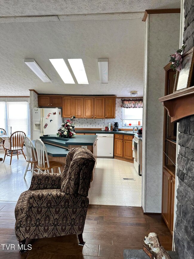 looking from family room into kitchen