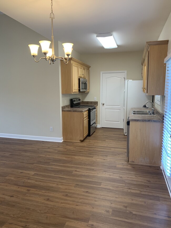 253 John Mark Ct, Manchester, TN 37355 - photo 6