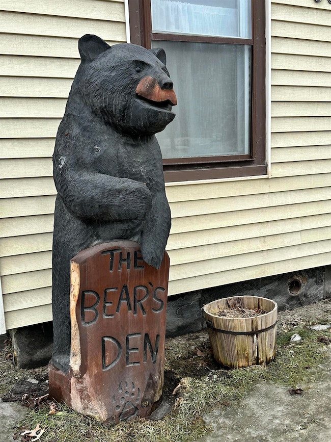 Bear's Den
