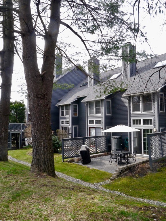 31 Amity Place, Amherst, MA 01002 - photo 3