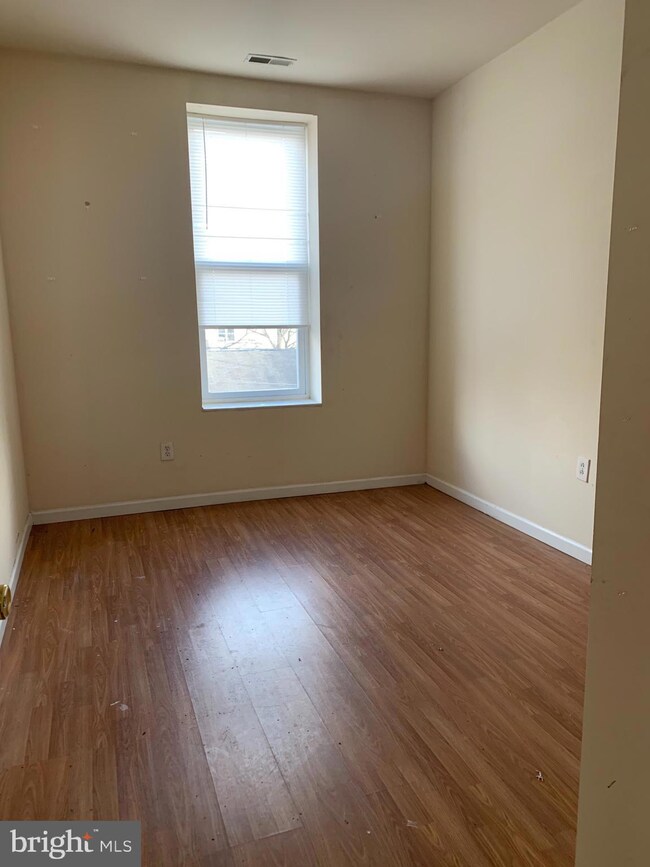 1534 N 18th St, Philadelphia, PA 19121 - photo 2