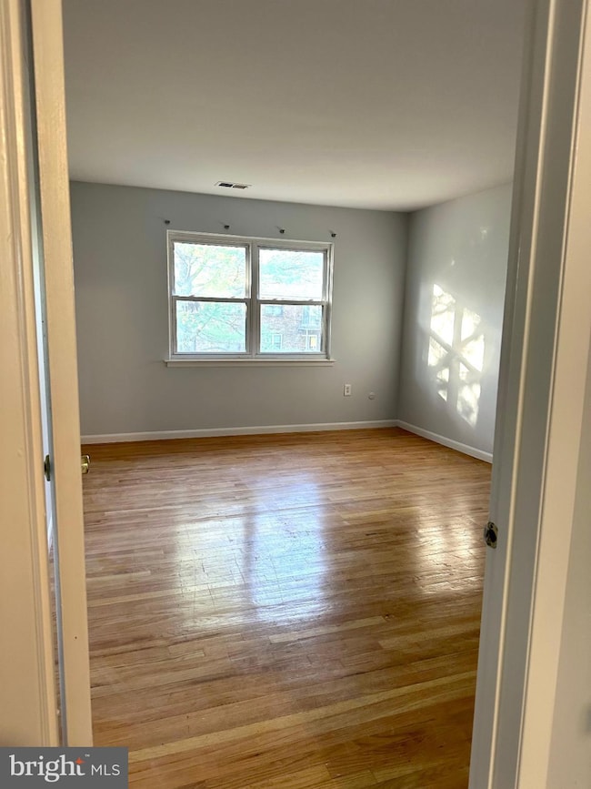 413 Silver Ct, Hamilton Square, NJ 08690 - photo 4