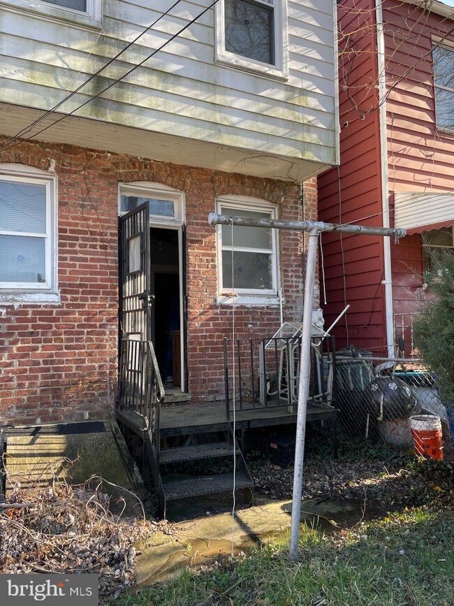 240 N Monastery Ave, Baltimore, MD 21229 - photo 3