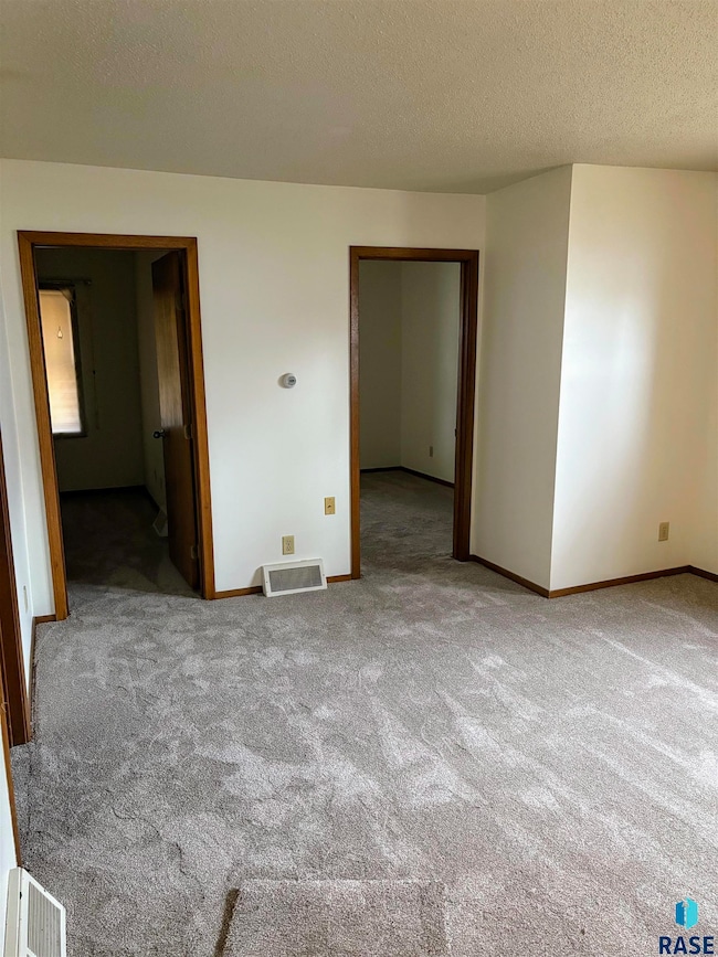 1426 E 17th St, Sioux Falls, SD 57104 - photo 5