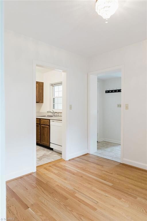 1525 W Northwest Blvd, Winston Salem, NC 27104 - photo 7