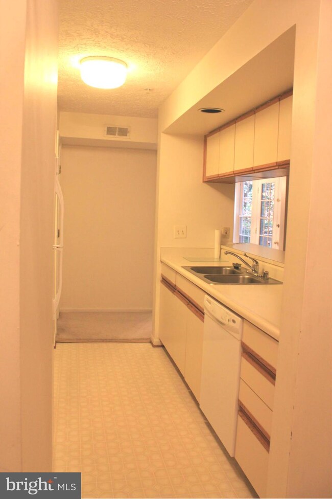 904 Cedar Crest Ct, Edgewood, MD 21040 - photo 6